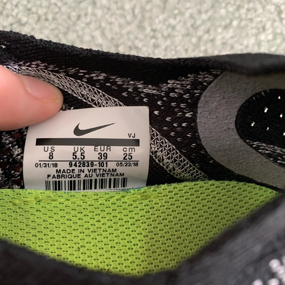 Nike running shoes - Picture 3 of 4